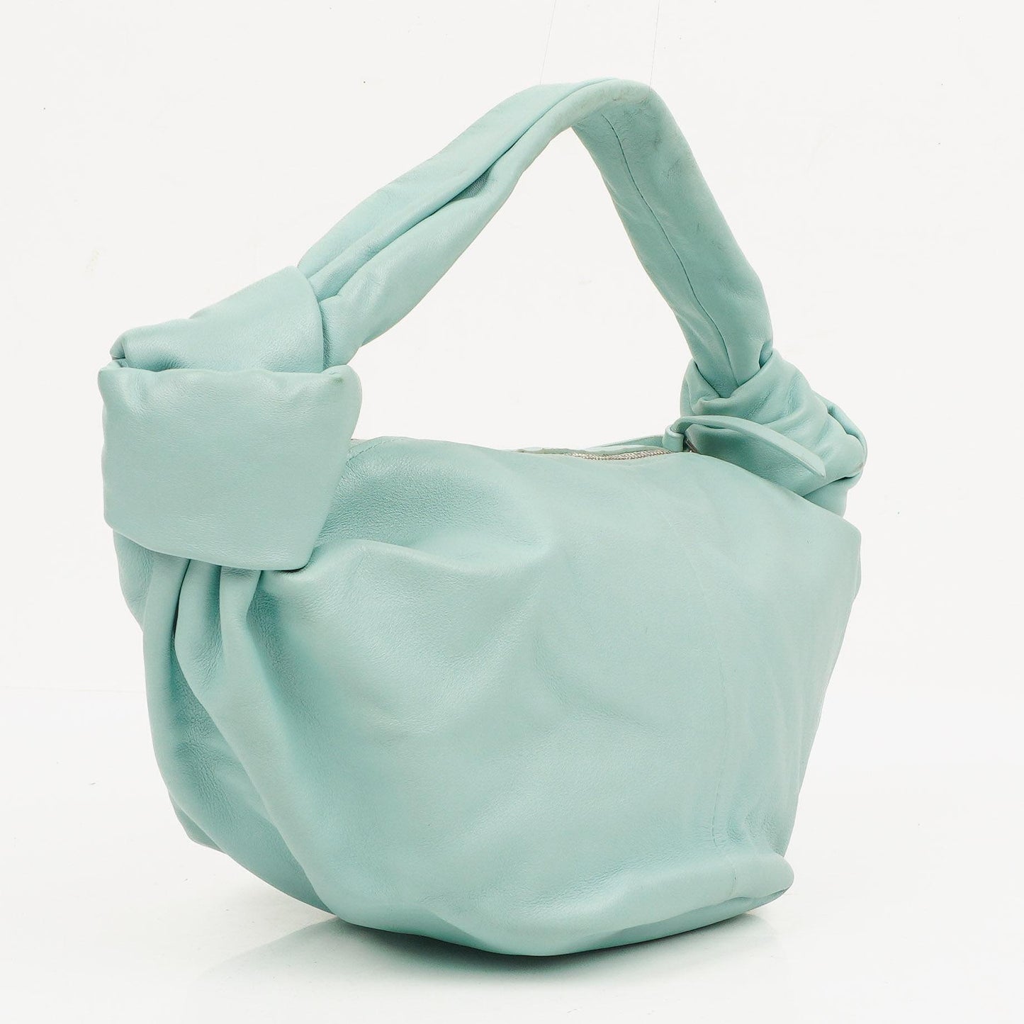 Bottega Veneta Double Knot Clutch aus celesteblauem Leder