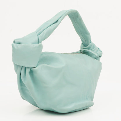 Bottega Veneta Double Knot Clutch aus celesteblauem Leder