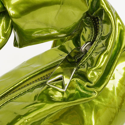 Bottega Veneta Mini Jodie Tasche aus chlorophyllfarbenem Metallic-Crushed-Kalbsleder