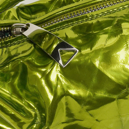 Bottega Veneta Mini Jodie Tasche aus chlorophyllfarbenem Metallic-Crushed-Kalbsleder