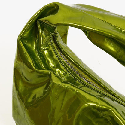 Bottega Veneta Mini Jodie Tasche aus chlorophyllfarbenem Metallic-Crushed-Kalbsleder