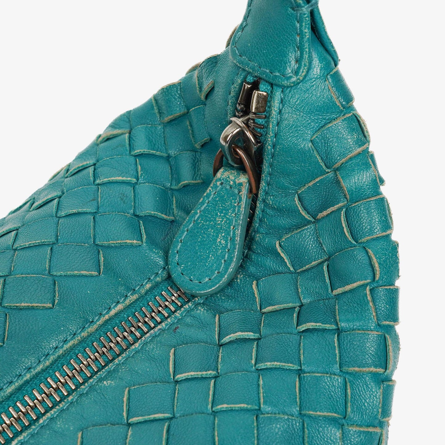 Bottega Veneta kleine Schultertasche aus Intrecciato-Leder