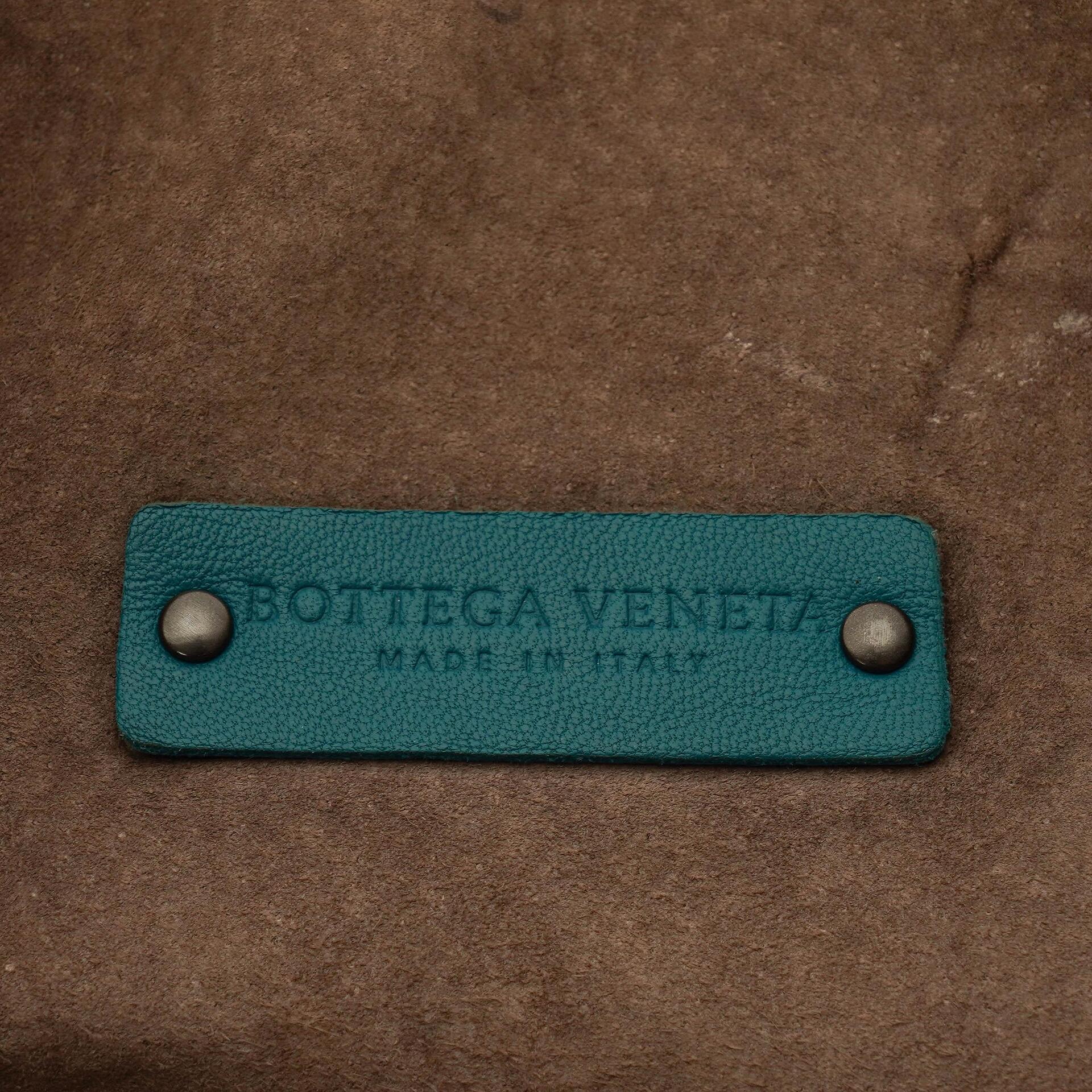 Bottega Veneta kleine Schultertasche aus Intrecciato-Leder