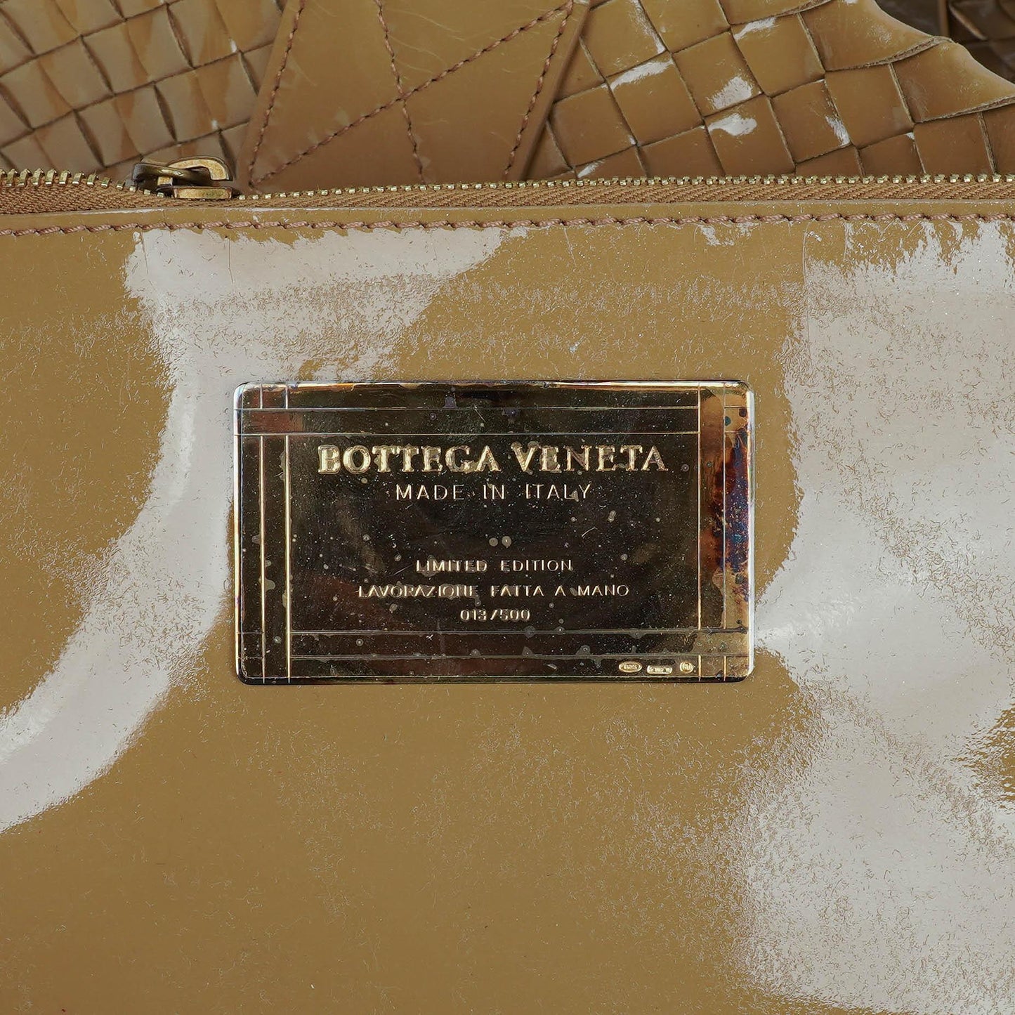 Bottega Veneta Cabat Tote Bag aus Intrecciato-Lackleder