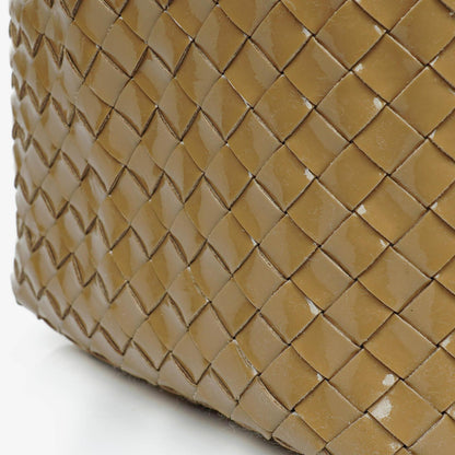 Bottega Veneta Cabat Tote Bag aus Intrecciato-Lackleder