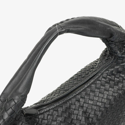Bottega Veneta Große Belly Veneta Hobo-Tasche aus schwarzem Intrecciato-Nappaleder
