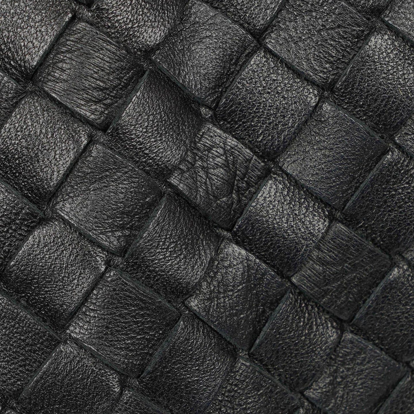 Bottega Veneta Große Belly Veneta Hobo-Tasche aus schwarzem Intrecciato-Nappaleder