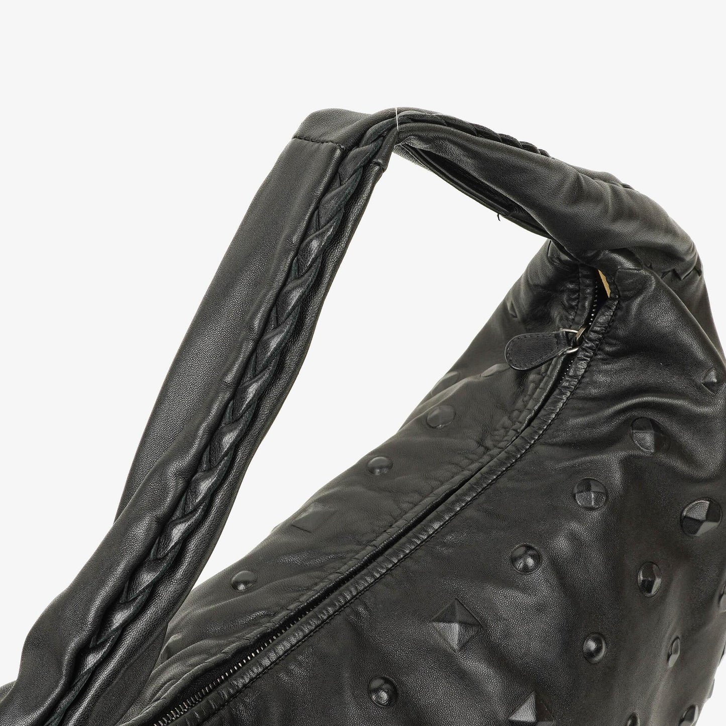 Bottega Veneta Maxi Hobo-Tasche aus schwarzem Nappa mit Nieten