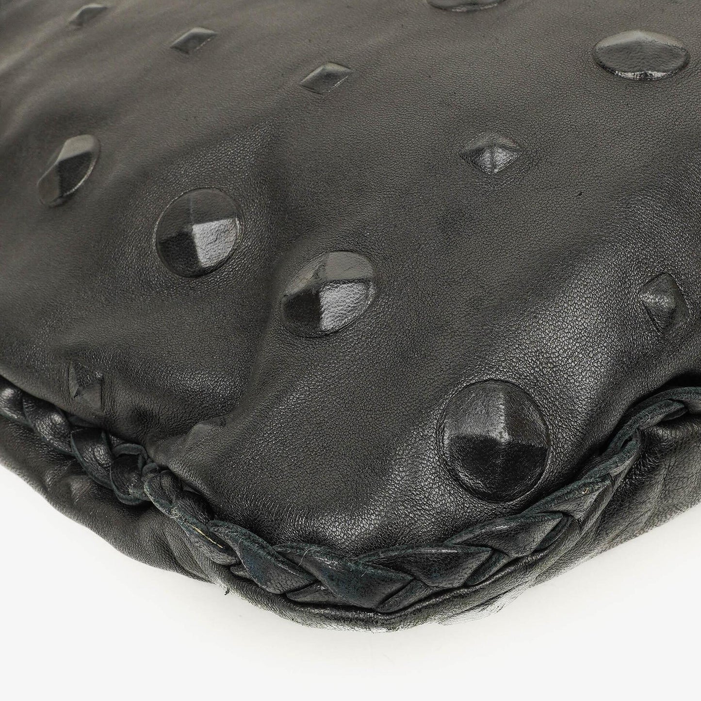 Bottega Veneta Maxi Hobo-Tasche aus schwarzem Nappa mit Nieten