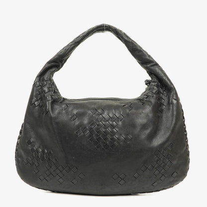 Bottega Veneta mittelgroße Hobo-Tasche aus schwarzem Nappaleder mit Nieten