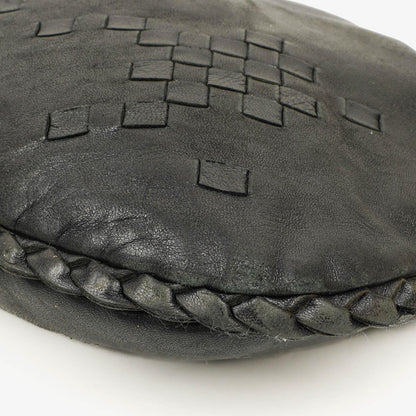 Bottega Veneta mittelgroße Hobo-Tasche aus schwarzem Nappaleder mit Nieten