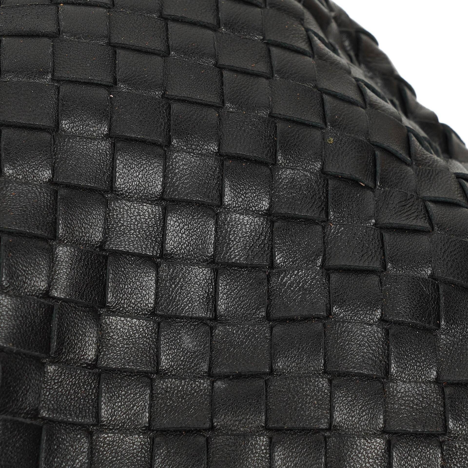 Bottega Veneta mittelgroße Campana Hobo Tasche aus schwarzem Nappa Intrecciato