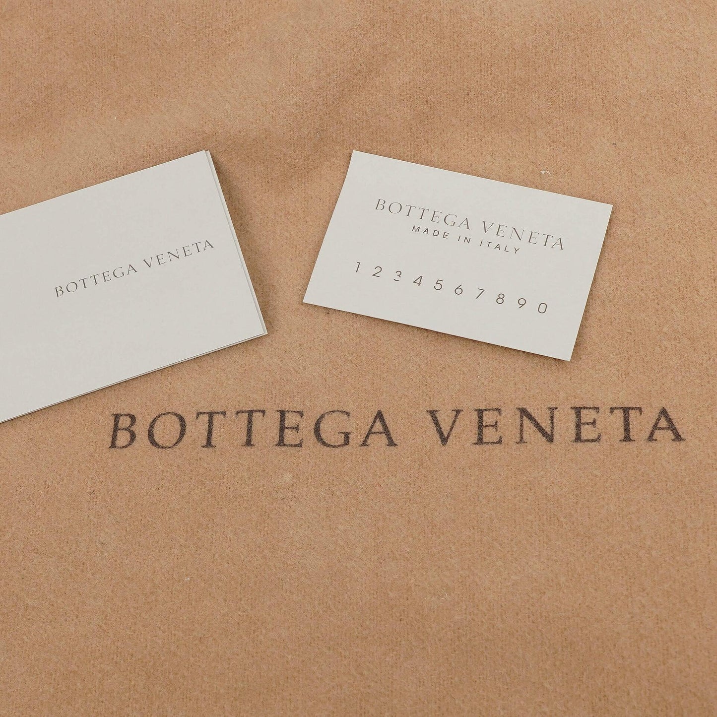 Bottega Veneta mittelgroße Campana Hobo Tasche aus schwarzem Nappa Intrecciato