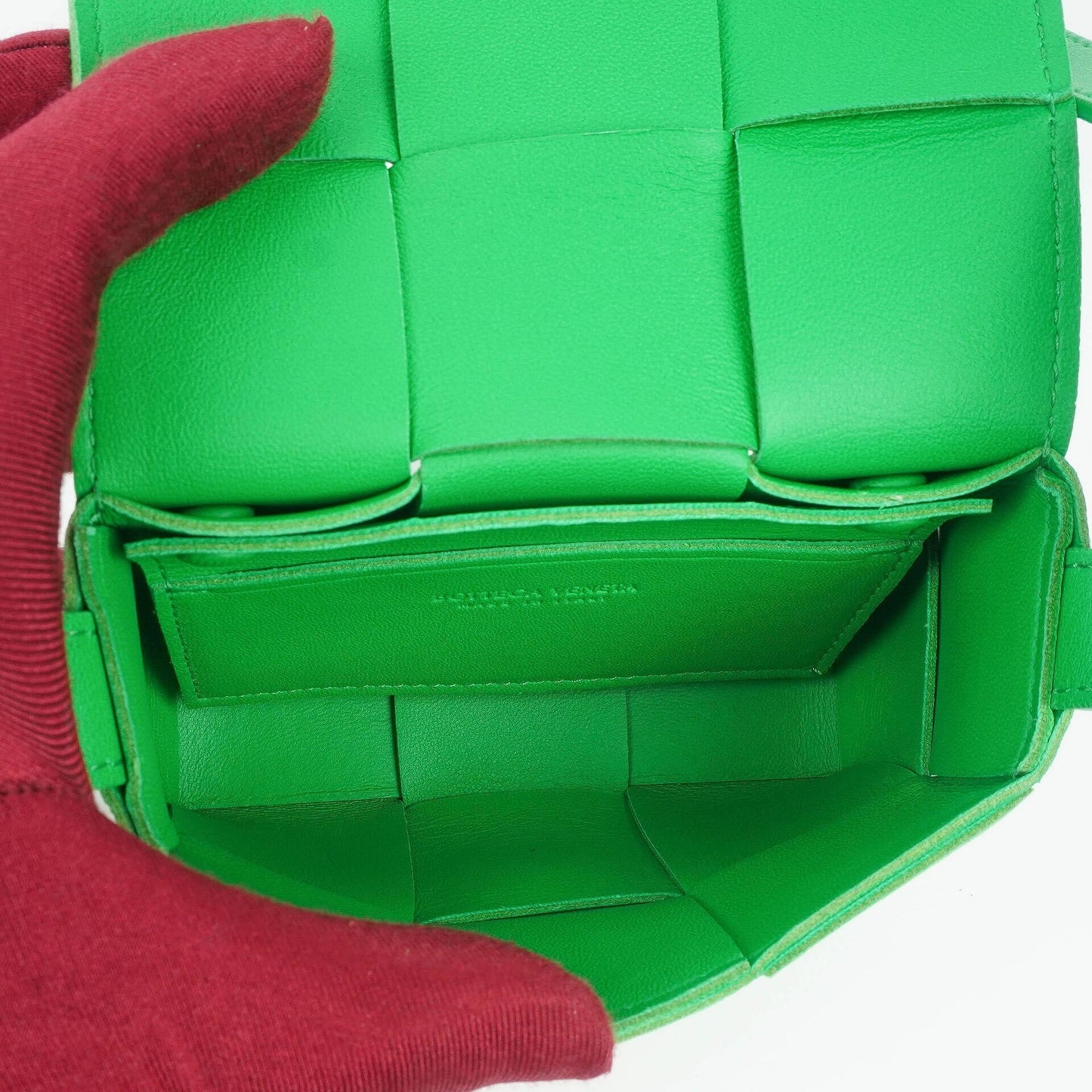 Bottega Veneta Mini Cassette Papagei Maxi Intrecciato Leder Umhängetasche