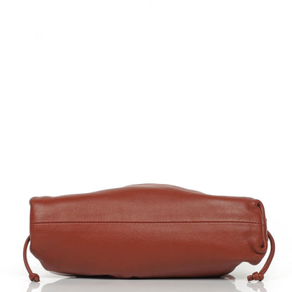 Bottega Veneta Mini Pouch mit Riemen aus braunem Kalbsleder