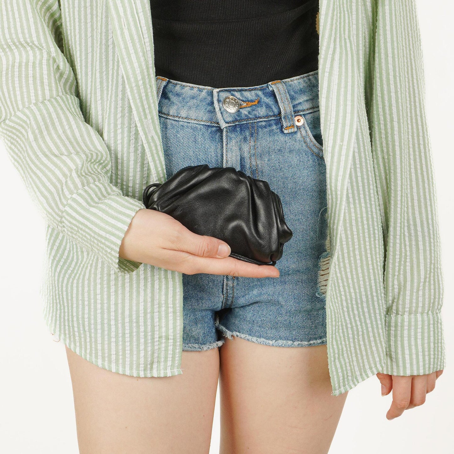 Bottega Veneta Nano Pouch mit Riemen aus schwarzem Kalbsleder