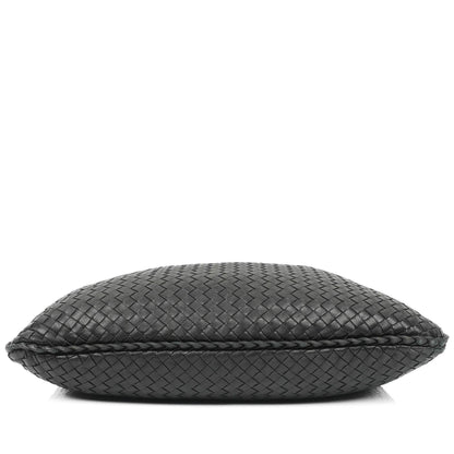 Bottega Veneta Veneta Hobo-Tasche Large aus schwarzem Nappa Intrecciato