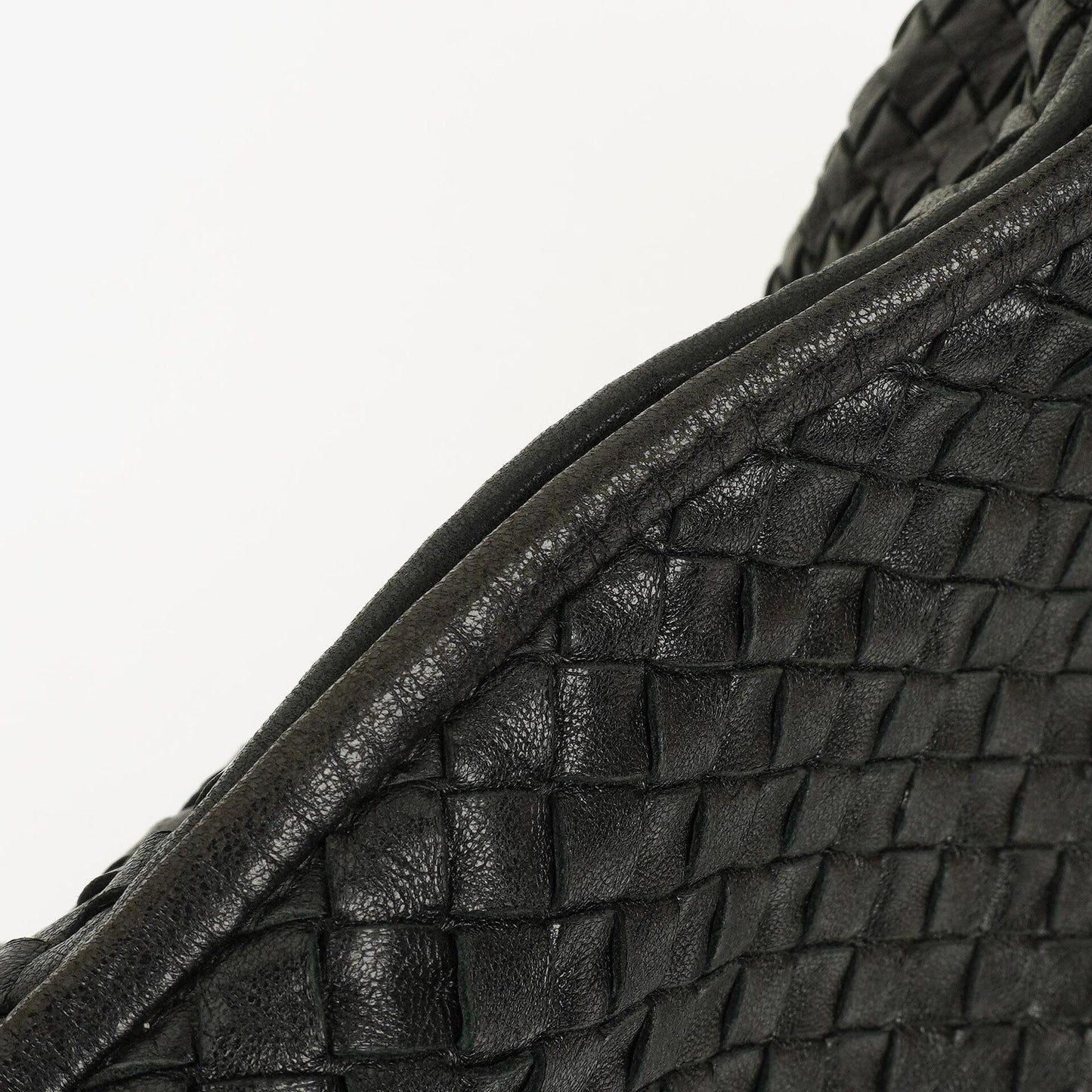 Bottega Veneta Veneta Hobo-Tasche Large aus schwarzem Nappa Intrecciato