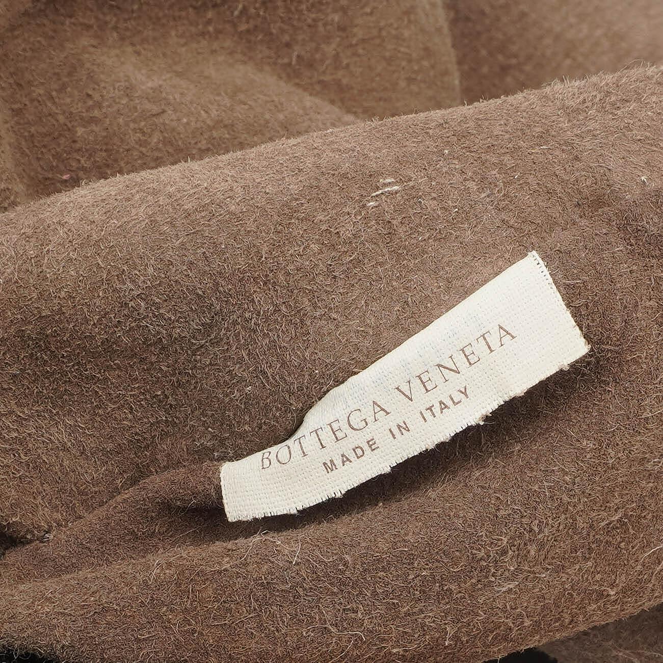Bottega Veneta Veneta Hobo-Tasche Large aus schwarzem Nappa Intrecciato