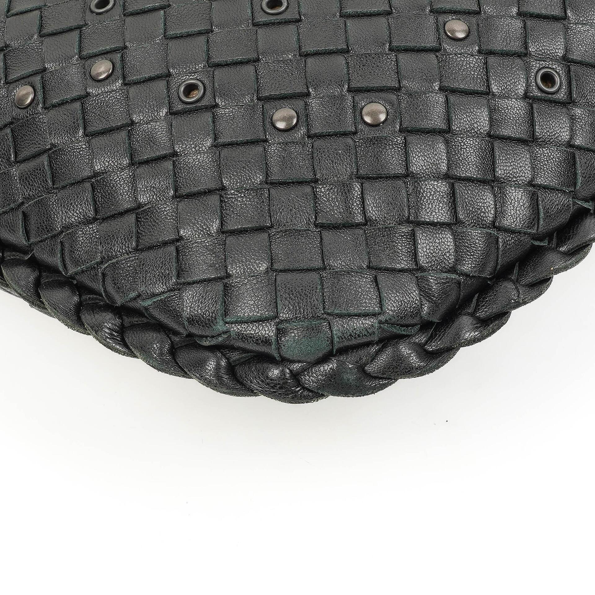 Bottega Veneta Medium Veneta Hobo Bag aus schwarzem Nappa Intrecciato Leder
