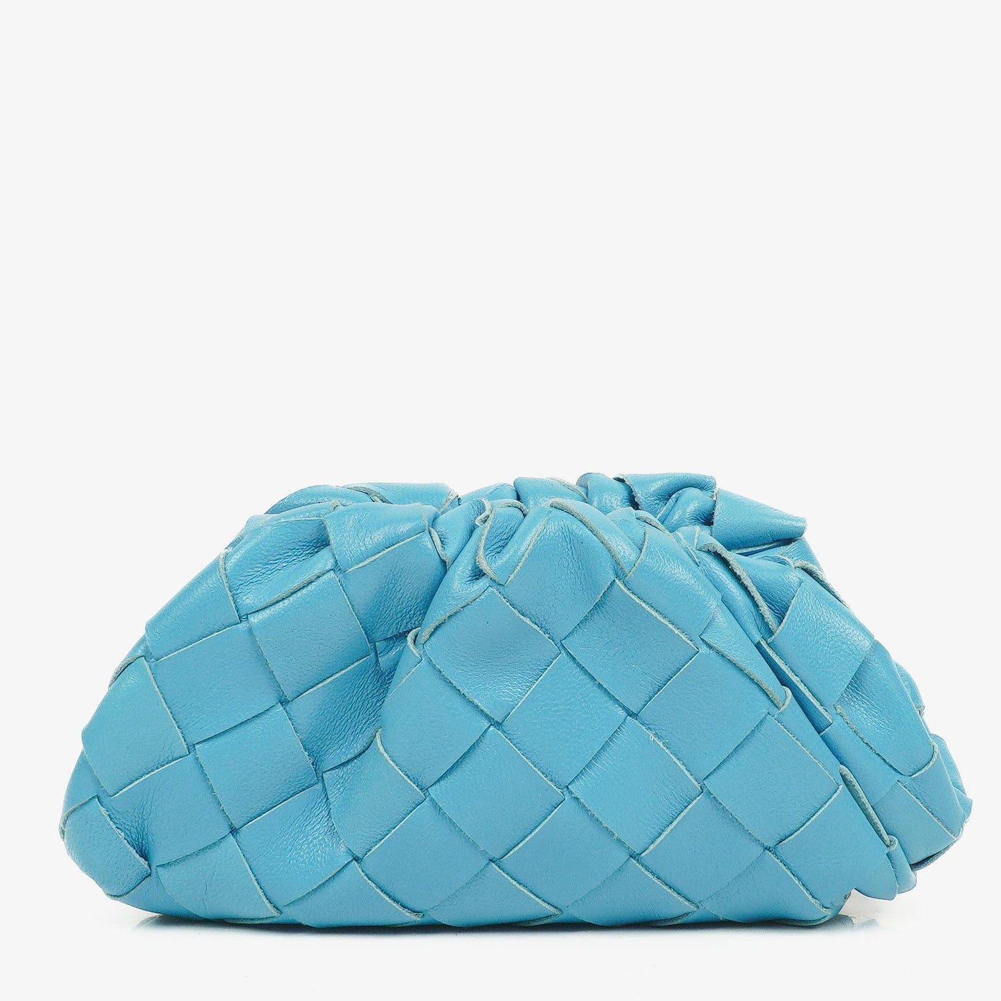 Bottega Veneta Nano Pouch aus blauem Nappa Intrecciato mit Riemen