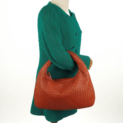 Bottega Veneta Medium Veneta Hobo-Tasche aus braunem Nappa Intrecciato