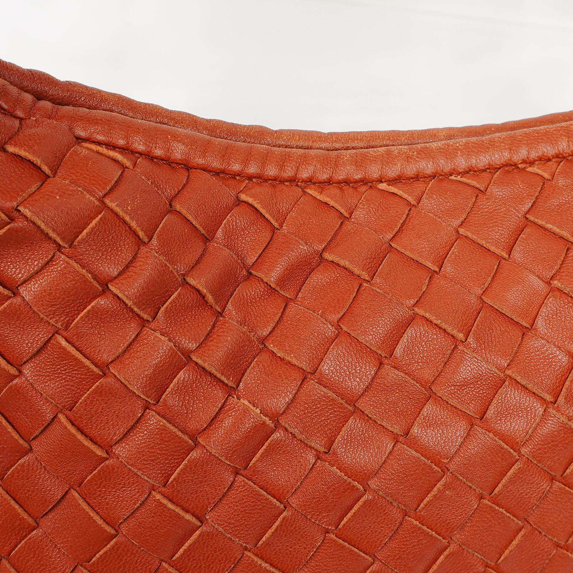Bottega Veneta Medium Veneta Hobo-Tasche aus braunem Nappa Intrecciato