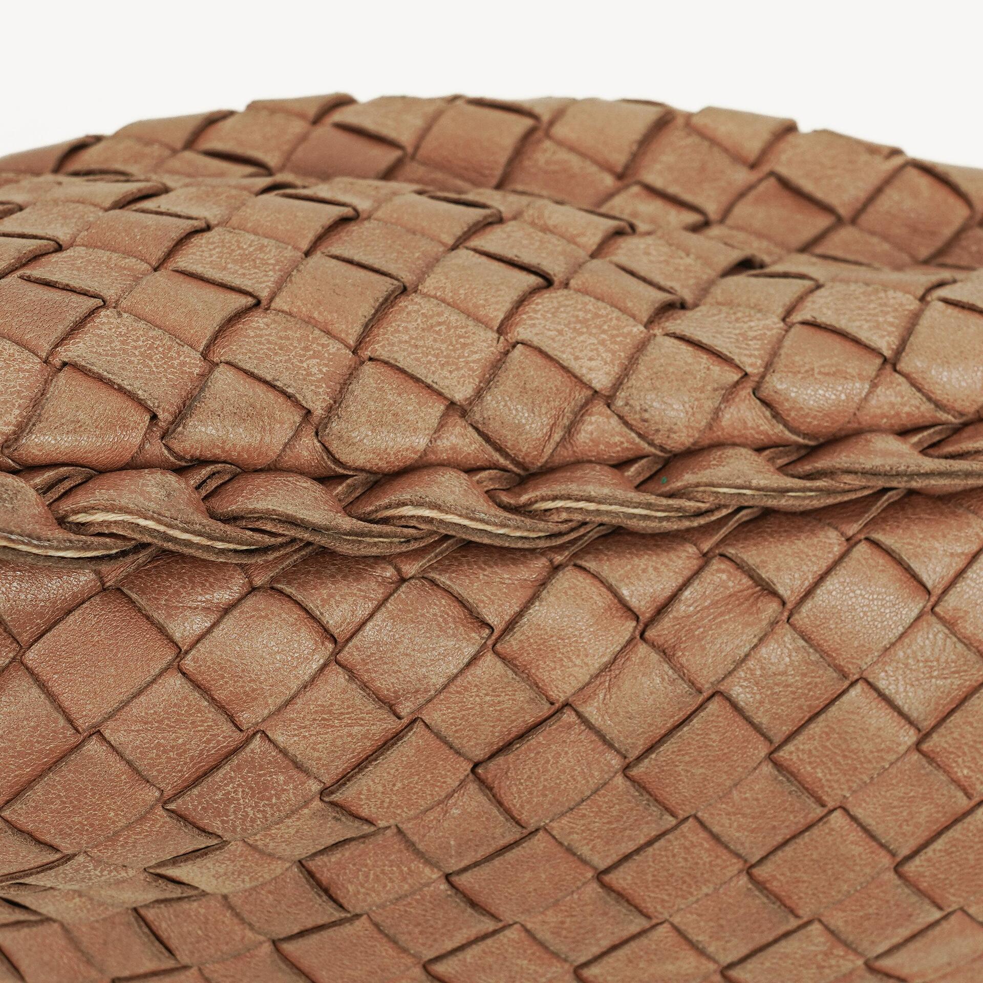 Bottega Veneta Medium Veneta Hobo aus braunem Nappa Intrecciato