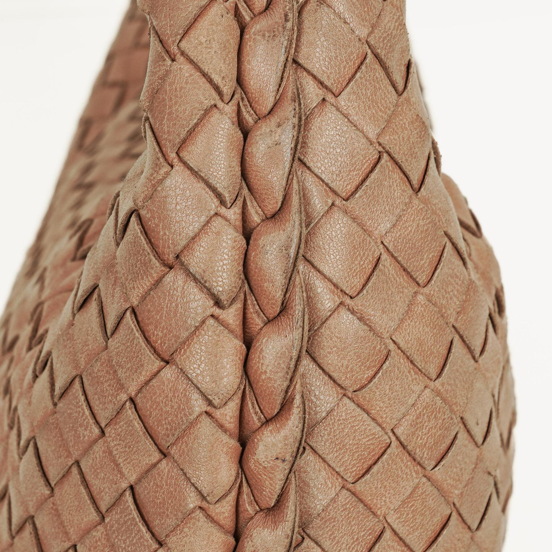 Bottega Veneta Medium Veneta Hobo aus braunem Nappa Intrecciato