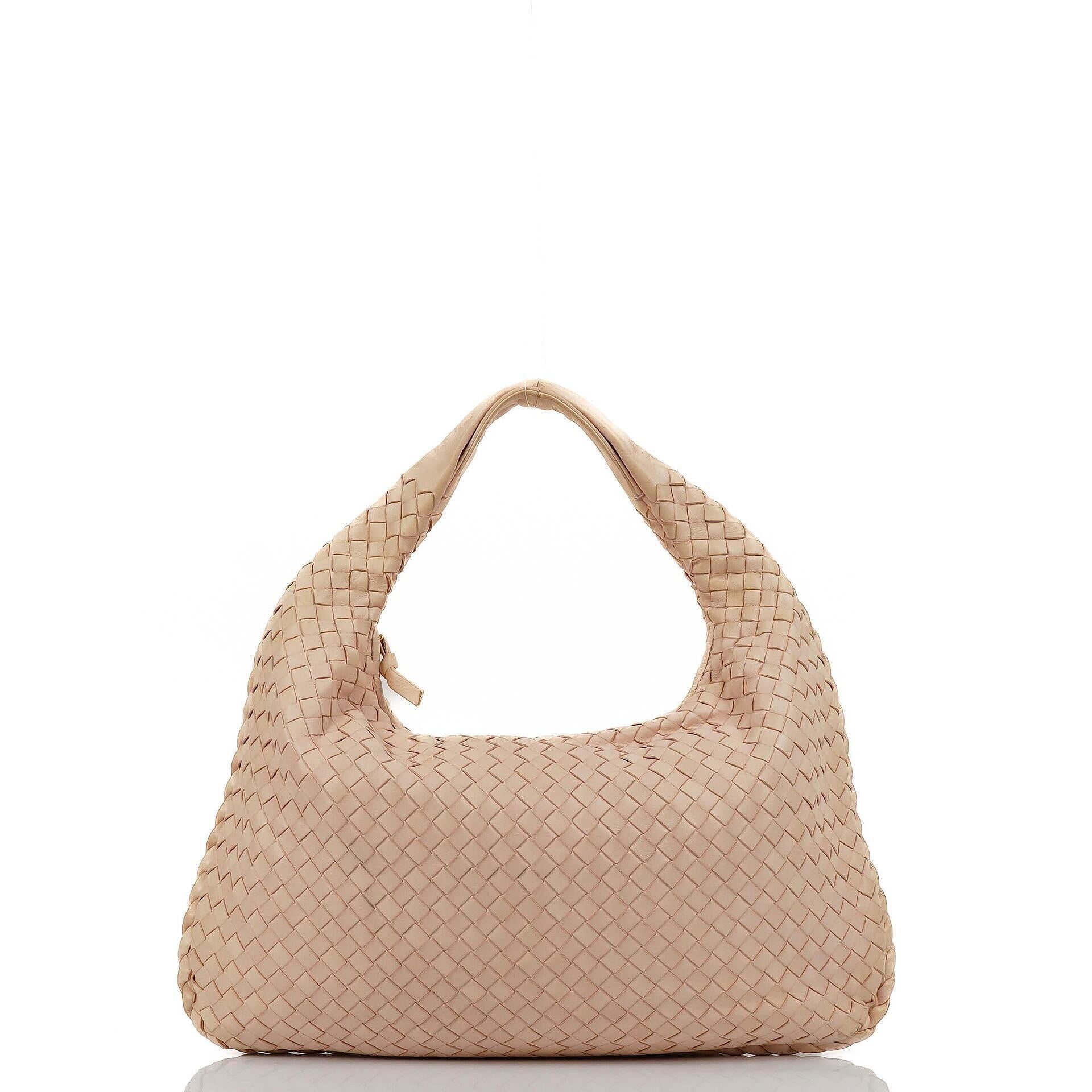 Bottega Veneta Medium Veneta Hobo-Tasche aus hellrosa Nappa Intrecciato