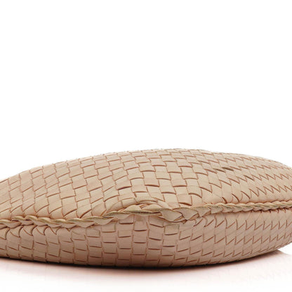 Bottega Veneta Medium Veneta Hobo-Tasche aus hellrosa Nappa Intrecciato