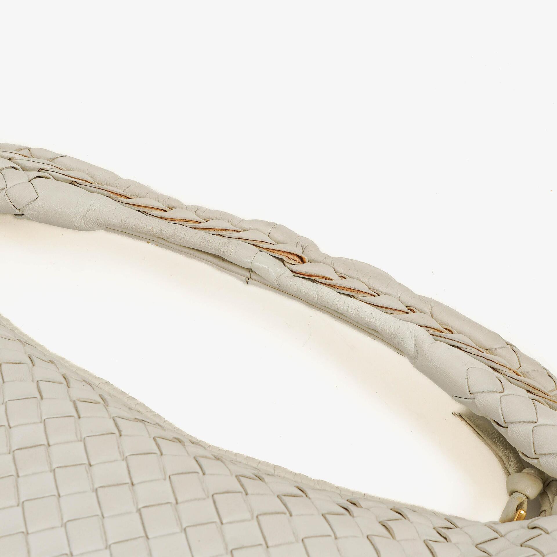 Bottega Veneta Medium Veneta Hobo aus weißem Nappa Intrecciato