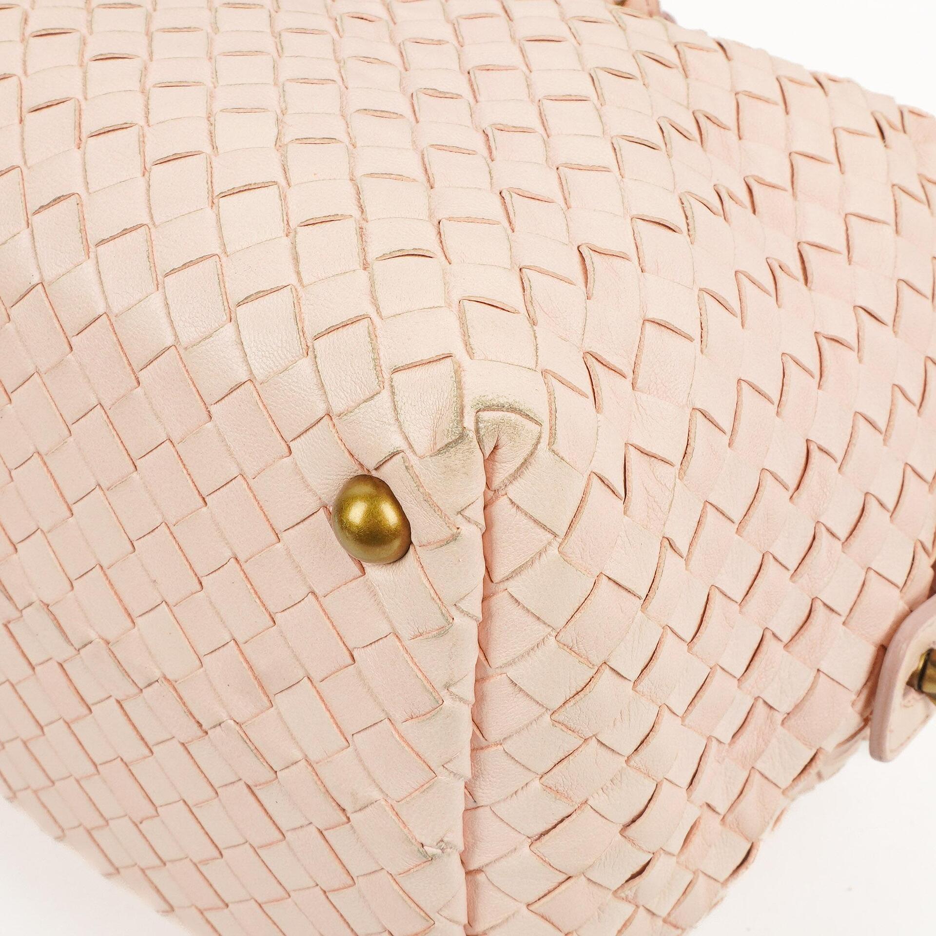 Bottega Veneta Montaigne Lotus Tasche aus Nappa Intrecciato