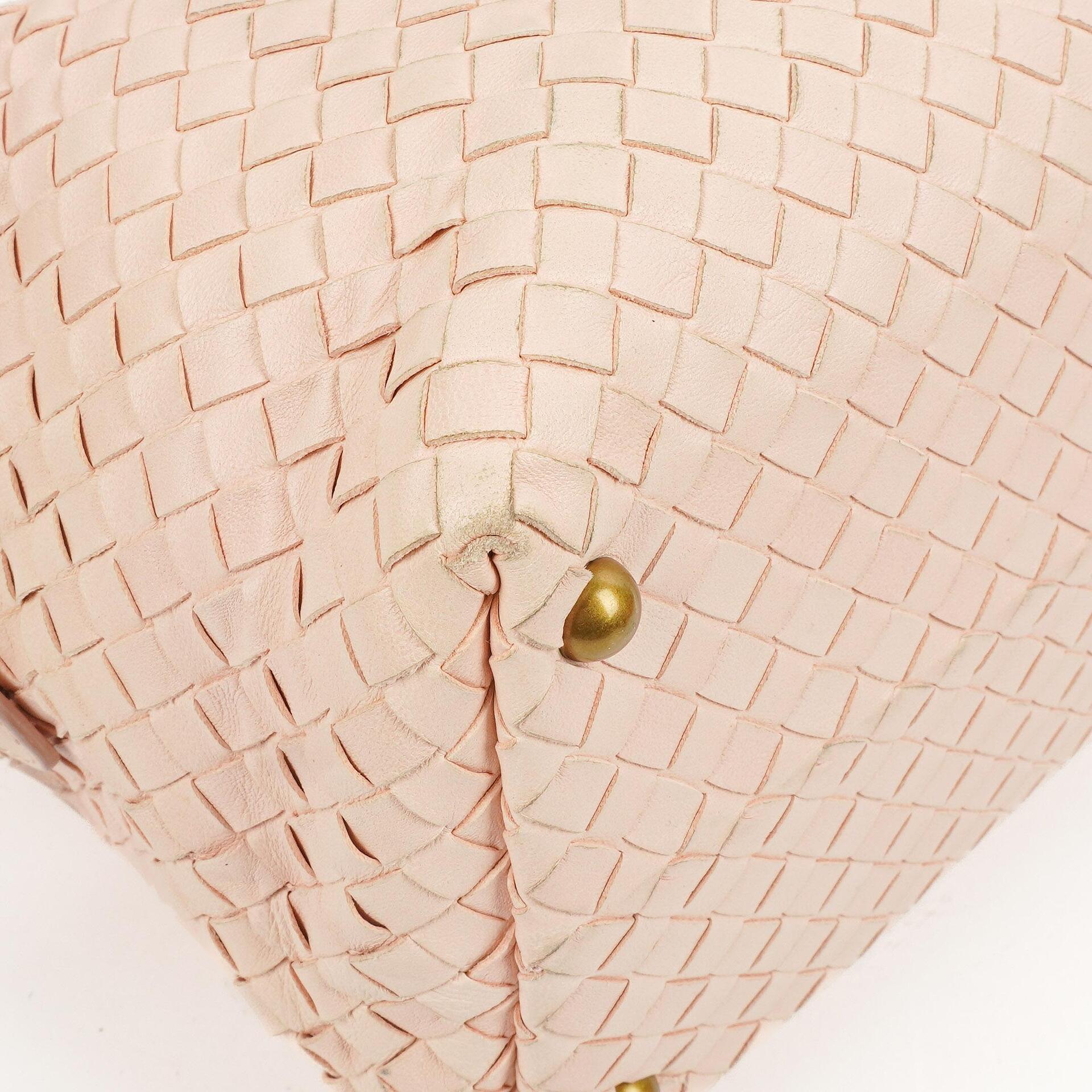 Bottega Veneta Montaigne Lotus Tasche aus Nappa Intrecciato