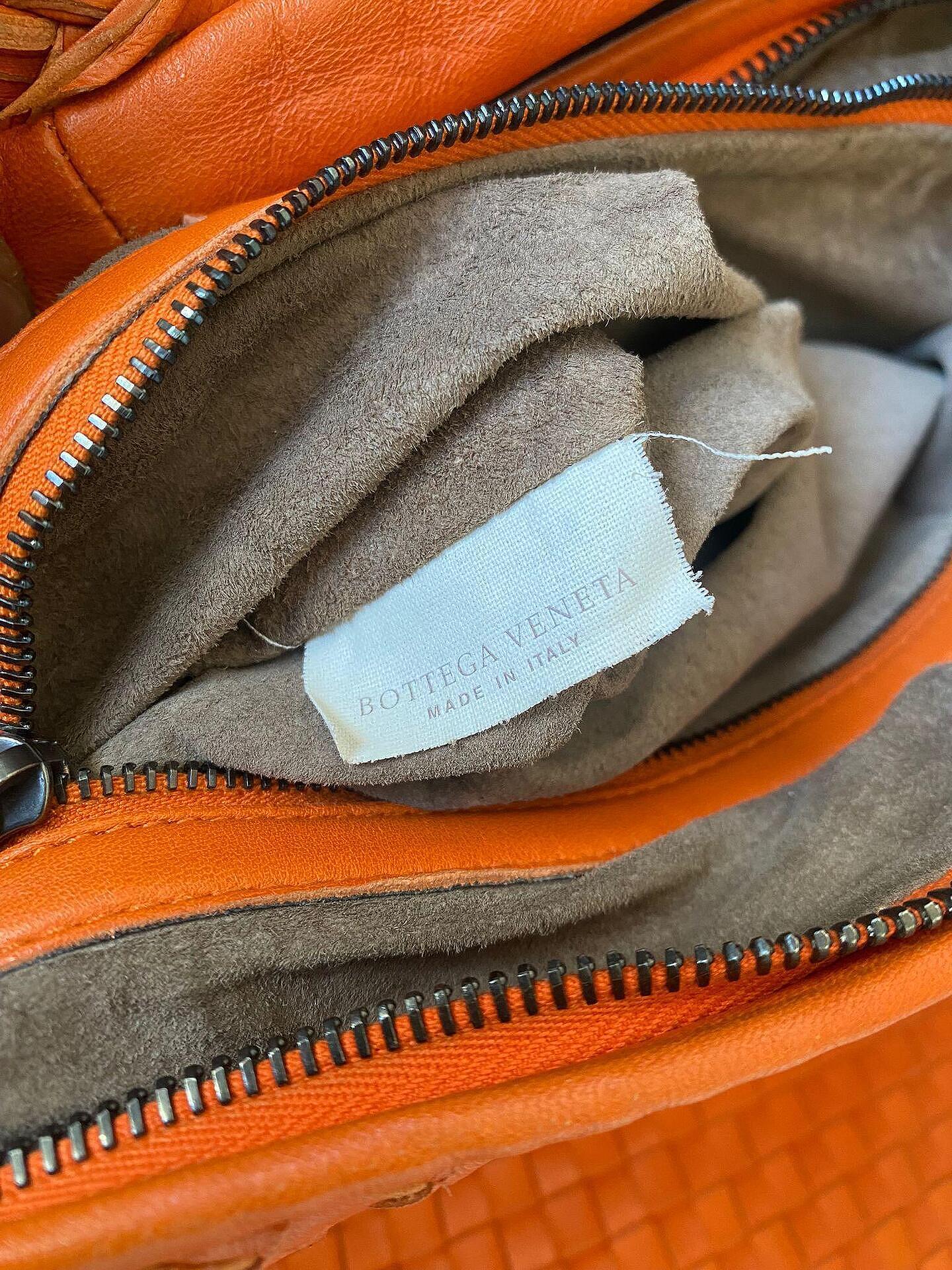 Bottega Veneta Nappa Intrecciato Orange Große Veneta Hobo Tasche mit Fransen