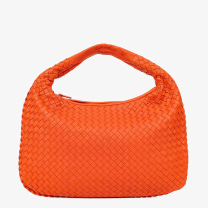 Bottega Veneta Mittelgroße Veneta Hobo aus Nappa Intrecciato in Orange