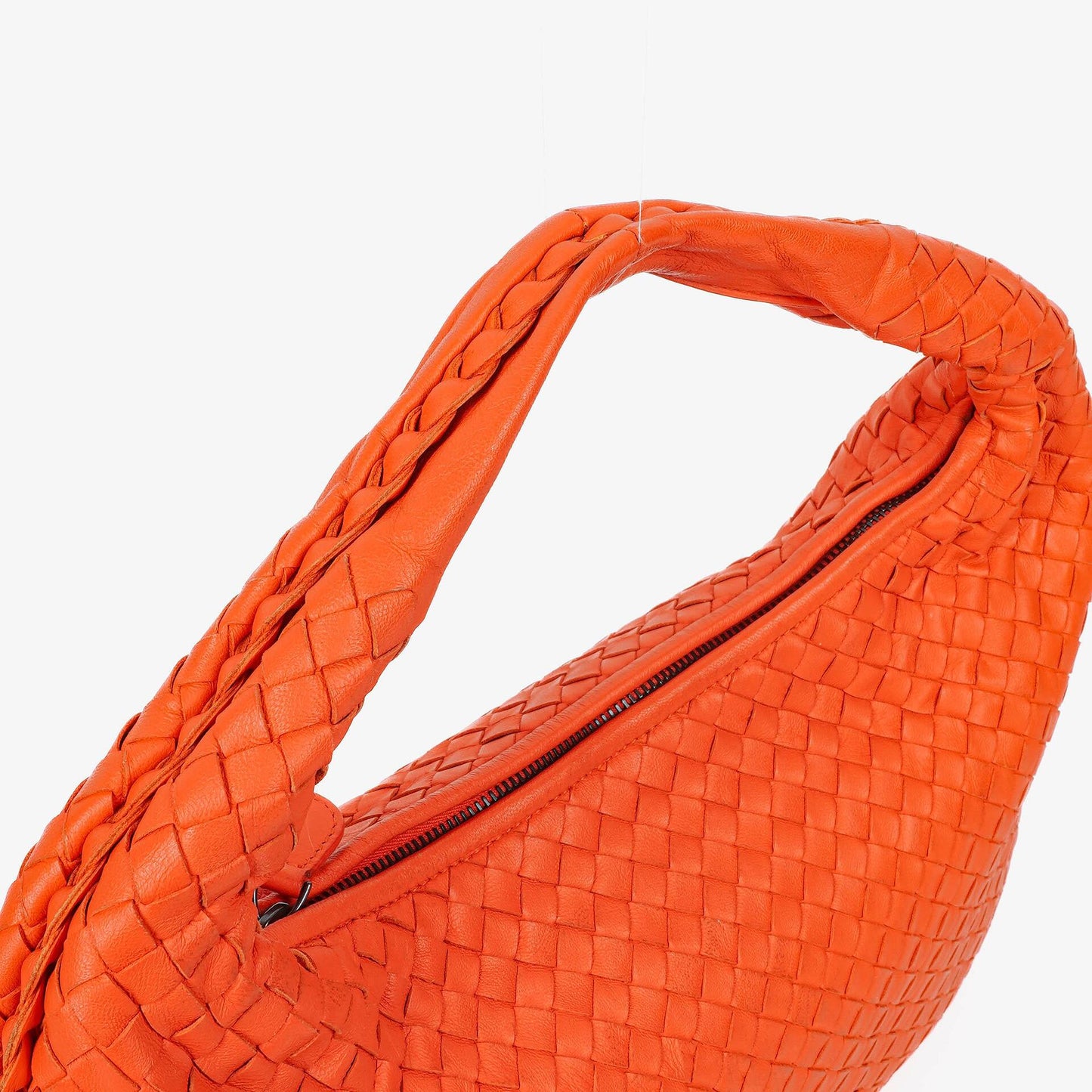 Bottega Veneta Mittelgroße Veneta Hobo aus Nappa Intrecciato in Orange