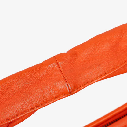 Bottega Veneta Mittelgroße Veneta Hobo aus Nappa Intrecciato in Orange