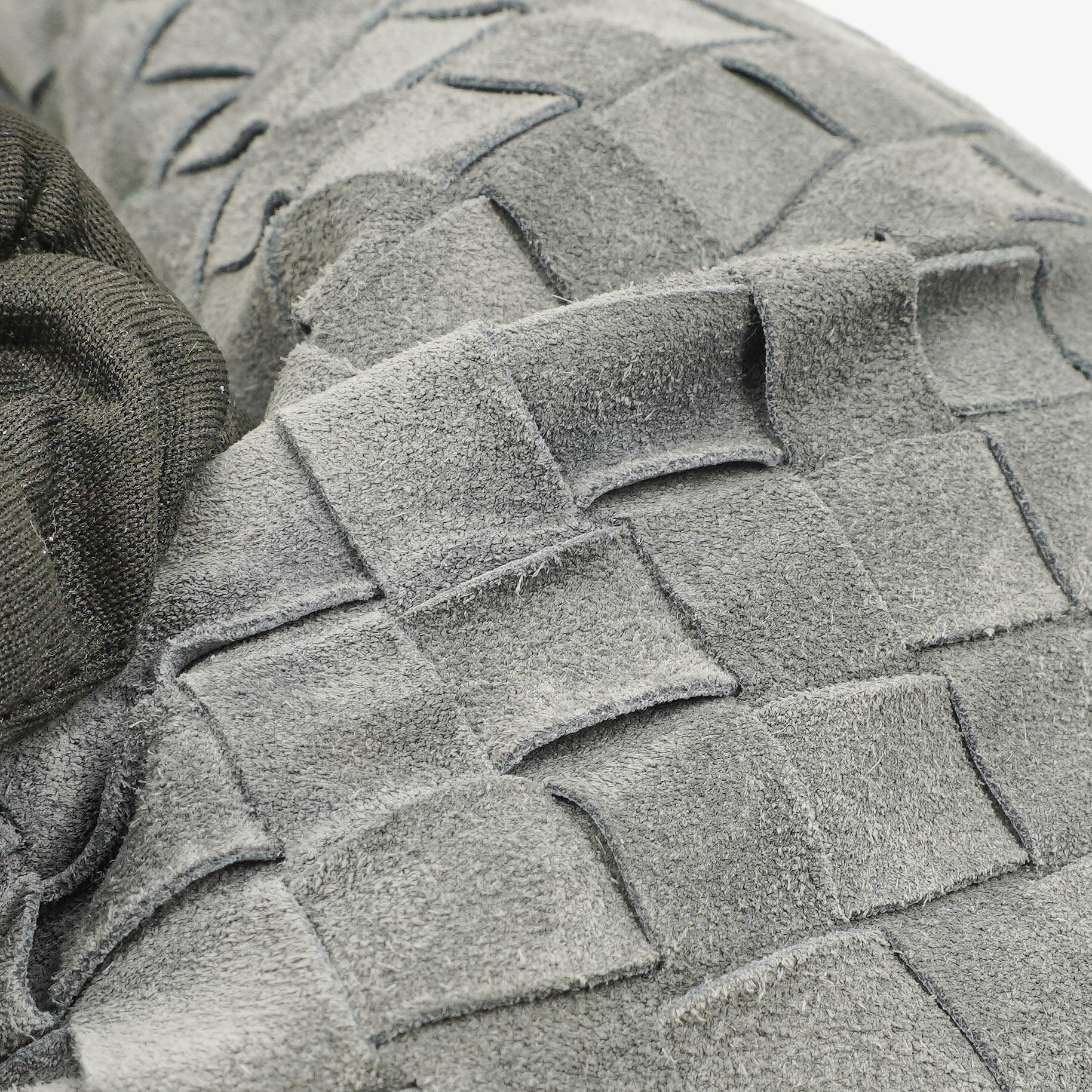 Bottega Veneta Mini Jodie Tasche aus Thunder-Wildleder mit Intrecciato-Flechtung