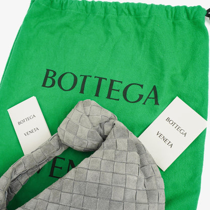 Bottega Veneta Mini Jodie Tasche aus Thunder-Wildleder mit Intrecciato-Flechtung