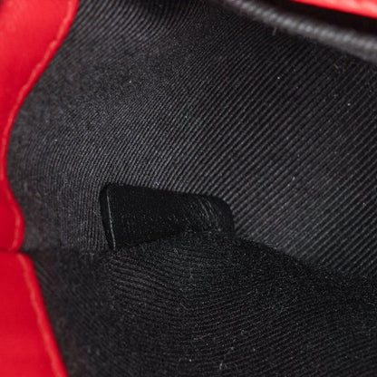 Burberry Kleine Lola aus gestepptem Leder in Schwarz/Rot/Kamel mit Karo-Muster