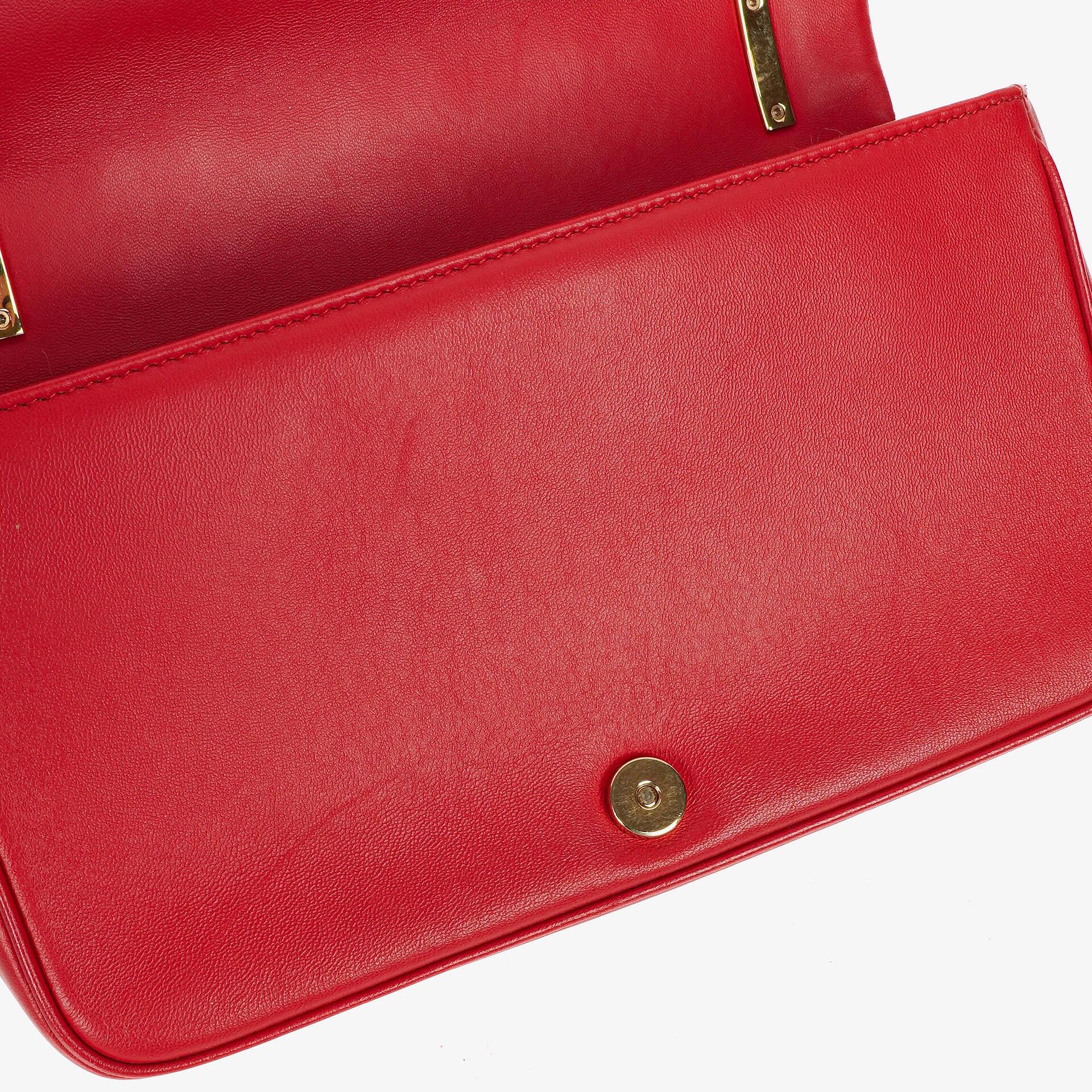 Burberry Kleine Lola aus gestepptem Leder in Schwarz/Rot/Kamel mit Karo-Muster