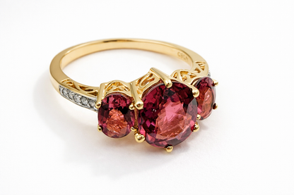 Vintage Traum: 585 Goldring mit Turmalin & Diamanten – Himbeerrosa Glanz