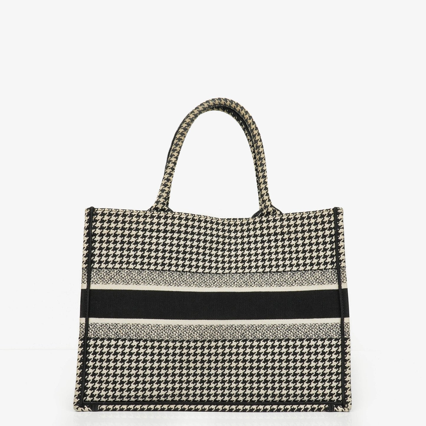 Christian Dior Book Tote Medium aus Canvas mit Hahnentritt-Stickerei in Schwarz und Weiß