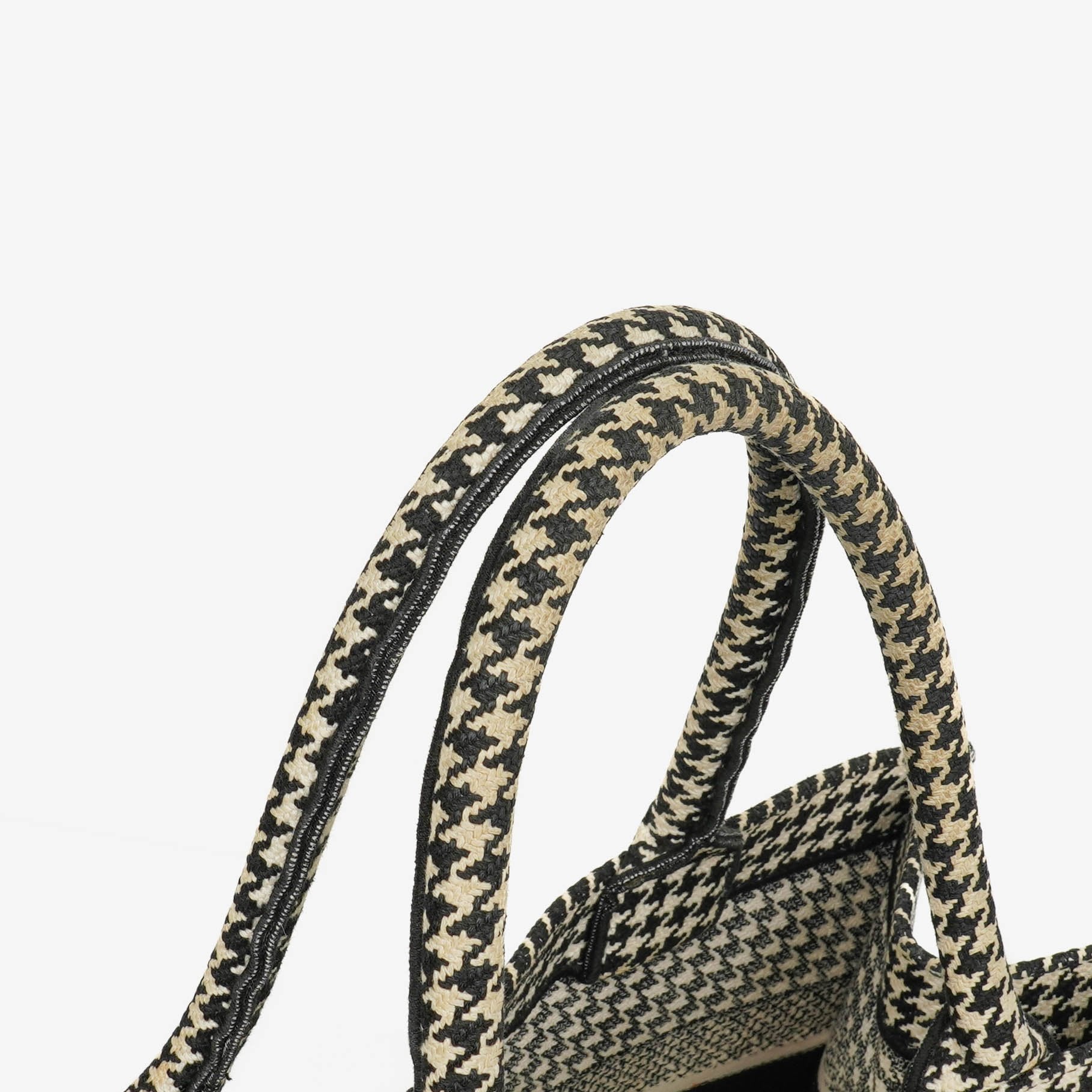 Christian Dior Book Tote Medium aus Canvas mit Hahnentritt-Stickerei in Schwarz und Weiß