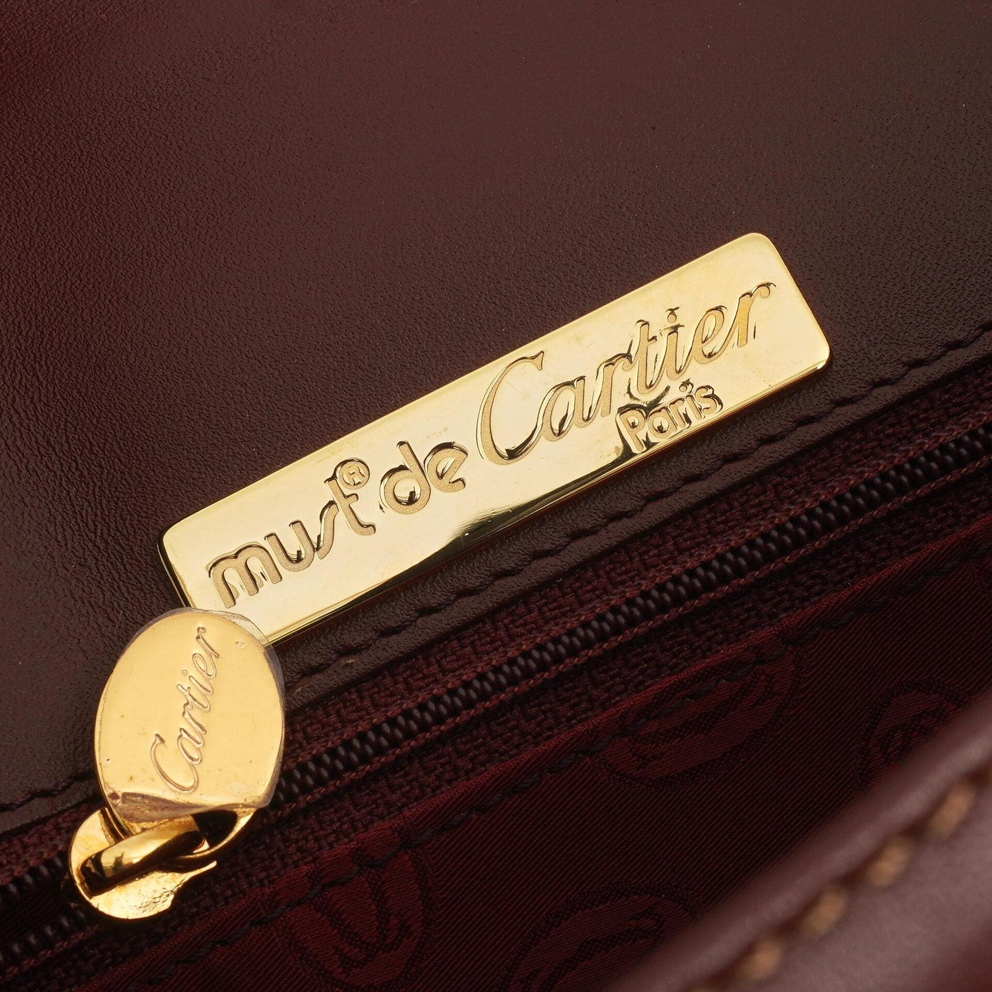 Cartier Must De Cartier Burgunder Leder Schultertasche