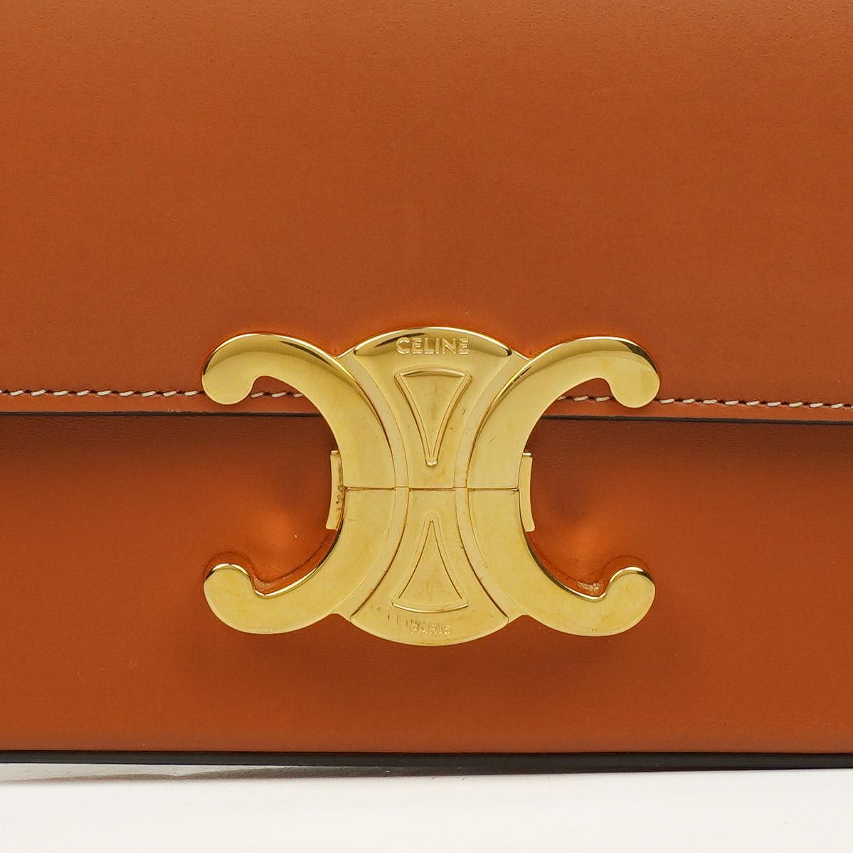 Celine Claude Long Triomphe Schultertasche aus Kalbsleder in Tan