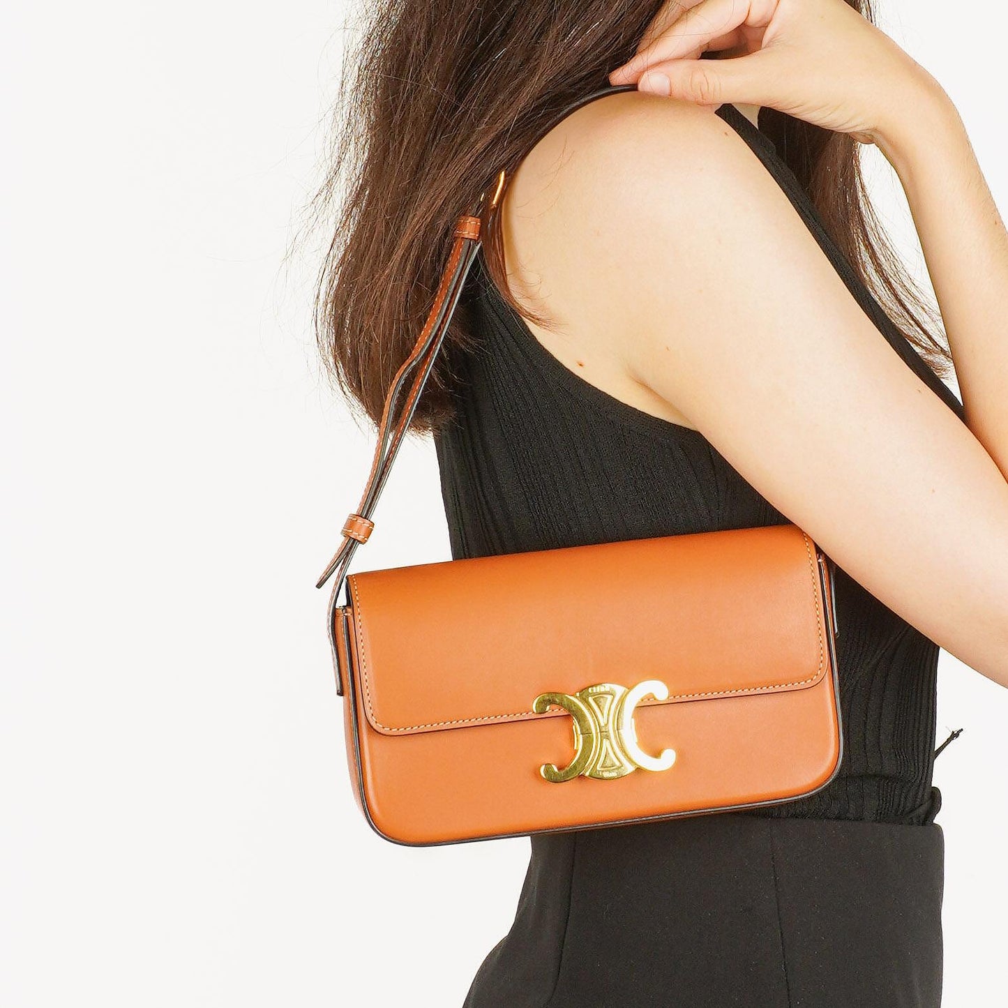 Celine Claude Long Triomphe Schultertasche aus Kalbsleder in Tan