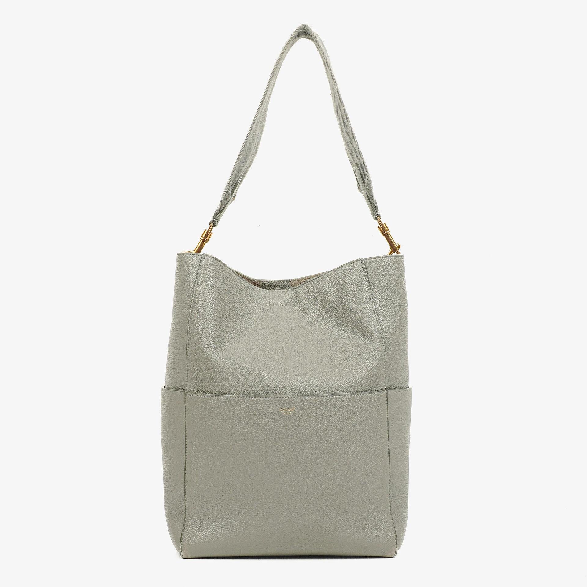 Celine Seau Sangle Bucket Bag aus grauem weichem genarbtem Kalbsleder