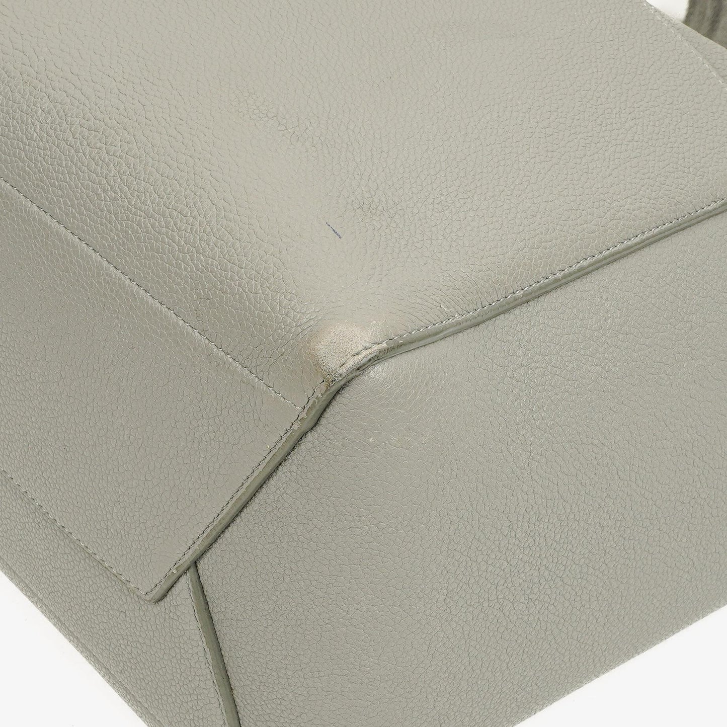 Celine Seau Sangle Bucket Bag aus grauem weichem genarbtem Kalbsleder